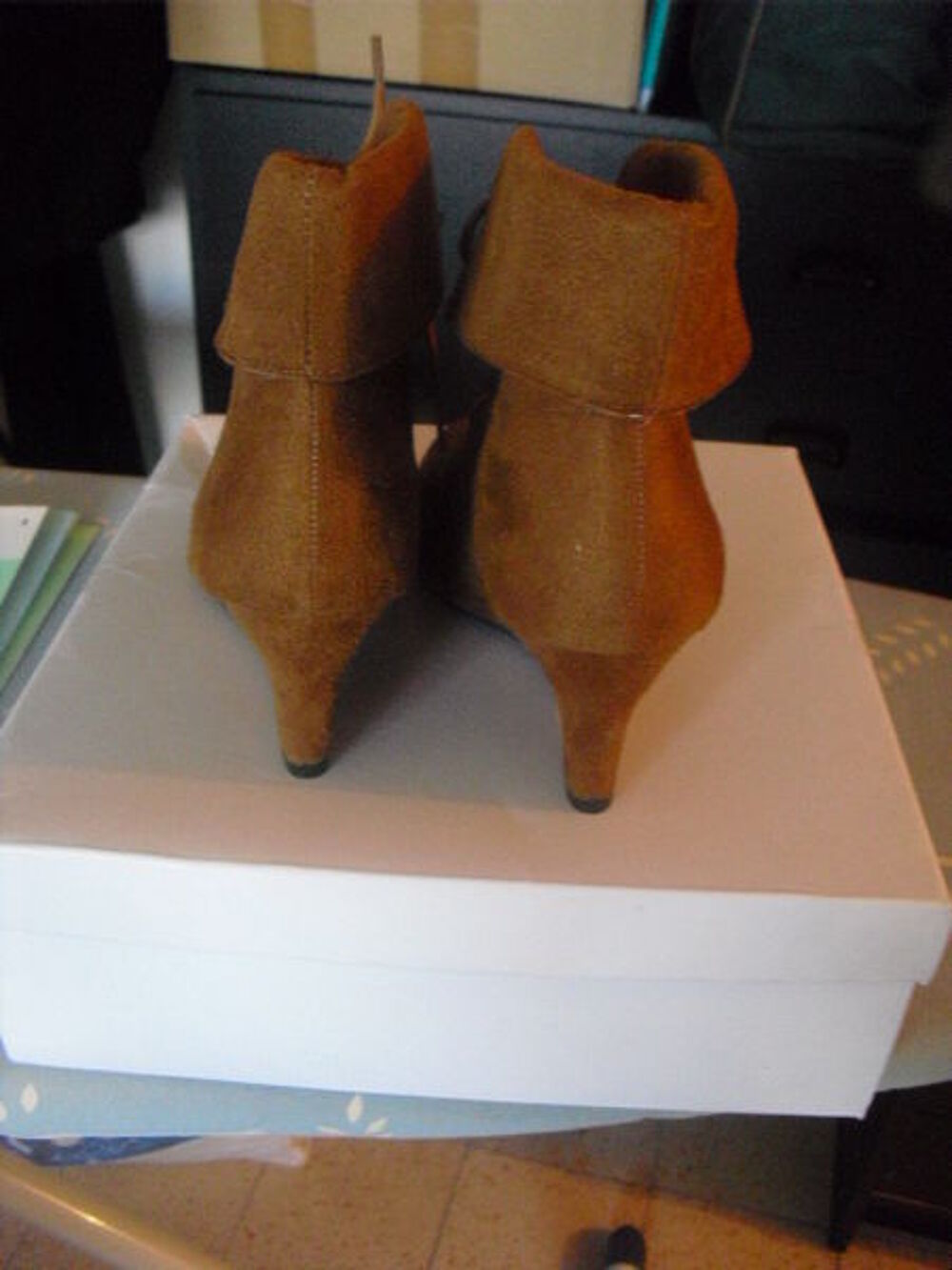 BOOTS fins comprens&eacute;es CAMEL NEUVE TAILLE 36 Chaussures