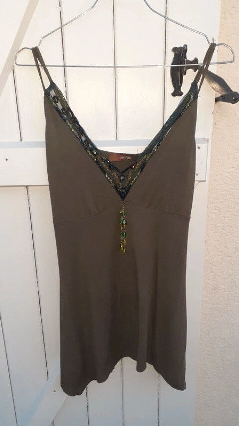 Un top marque ange
Taille 2 4 Lamotte-Beuvron (41)