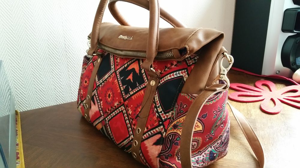 Sac &agrave; mains marque DESIGUAL Maroquinerie