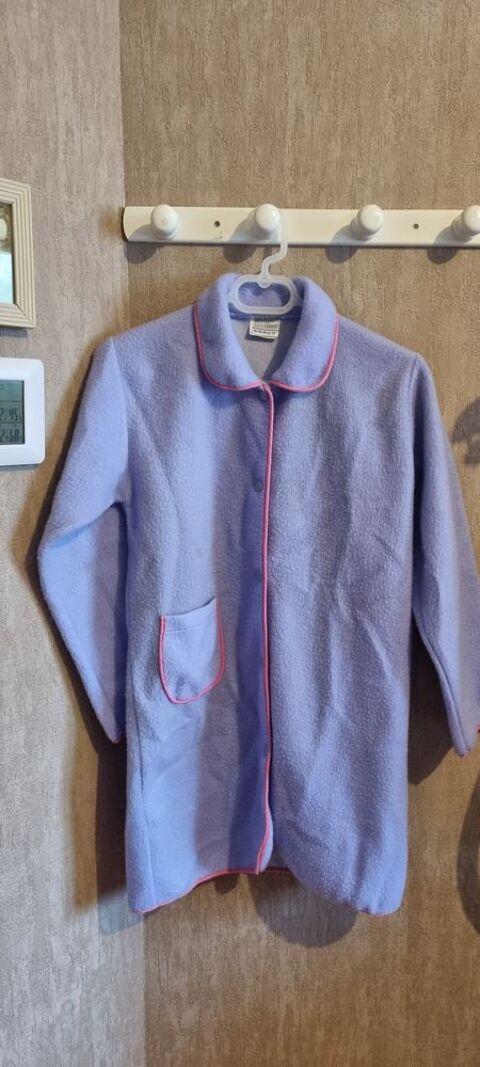 ? Robe de chambre fille polaire ? 14 ans ? Tr�s douce 5 Aix-les-Bains (73)