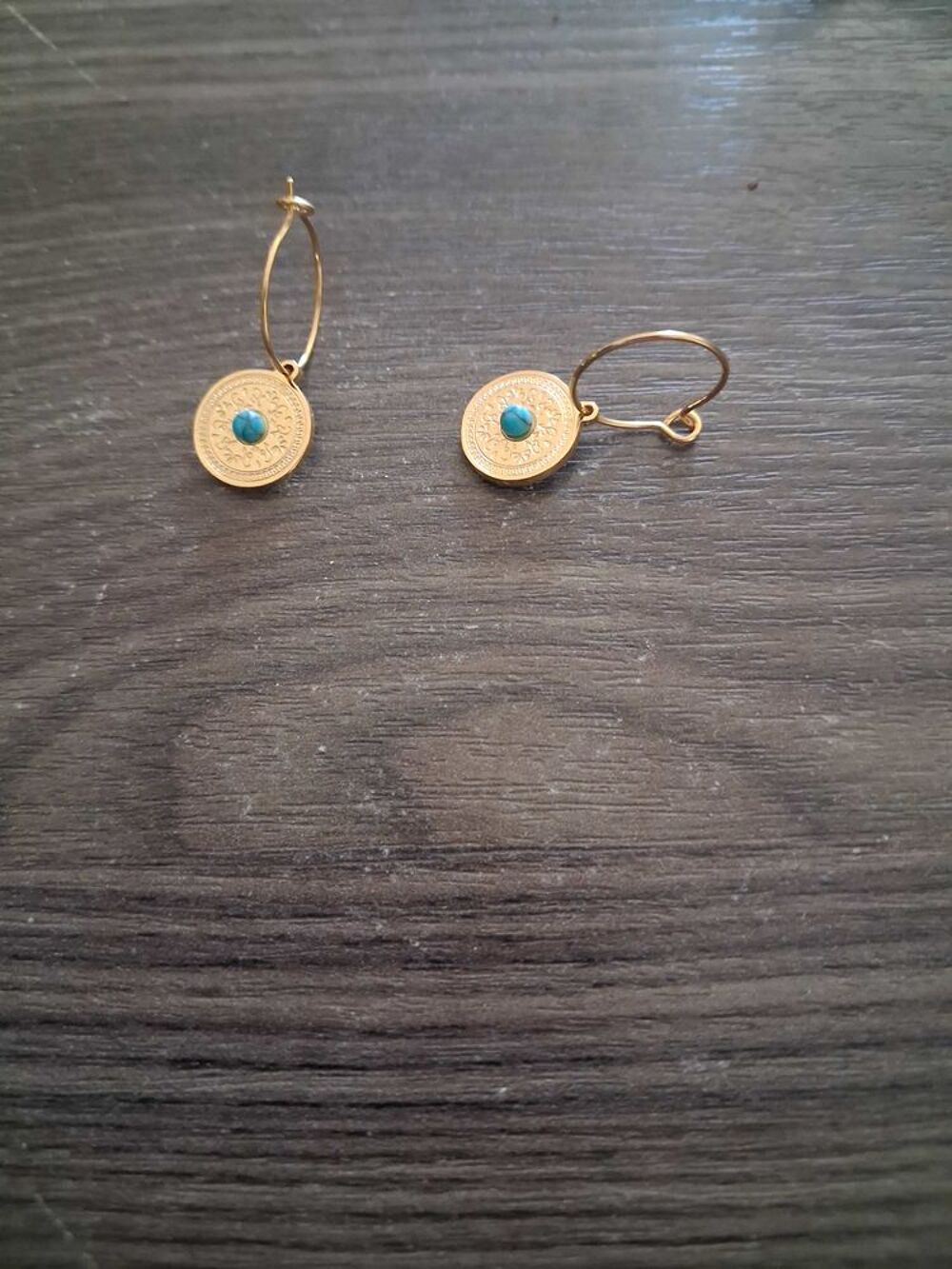 boucles d oreilles creole Bijoux et montres