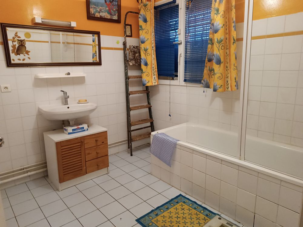 Vente Immeuble A TOTES, IMMEUBLE COMPRENANT 3 APPARTEMENTS (2 F2 + 1 F3) Tôtes
