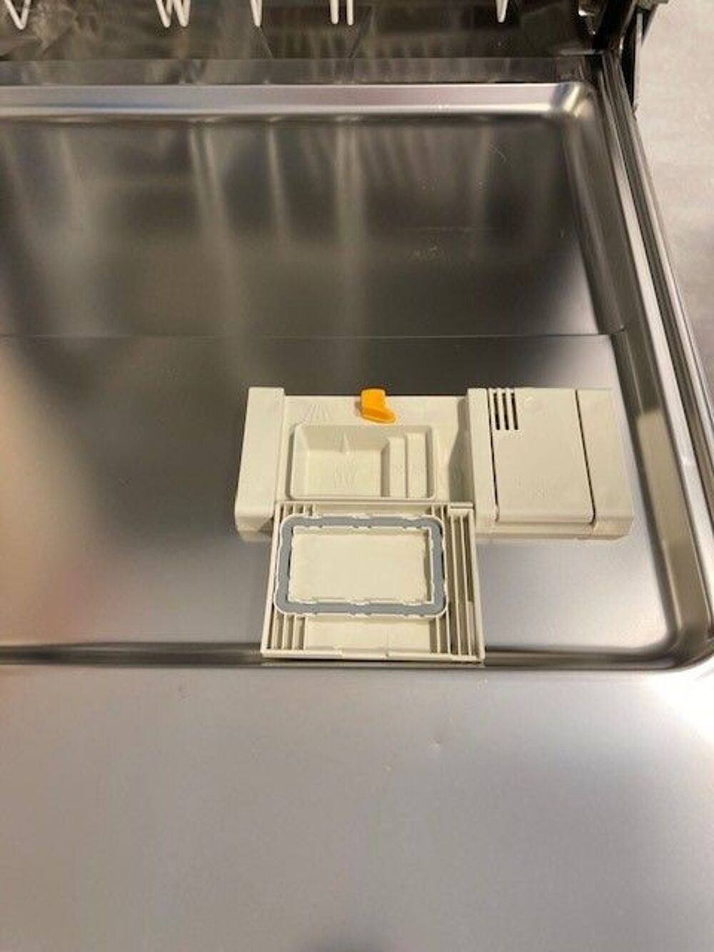 Lave vaisselle MIELE &agrave; encastrer Electroménager