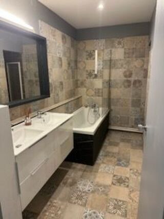  Appartement � louer 4 pi�ces 115 m�