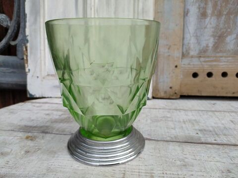 Vase Art D�co Verre � Facettes Couleur Verte Pied M�tal 1 Loches (37)