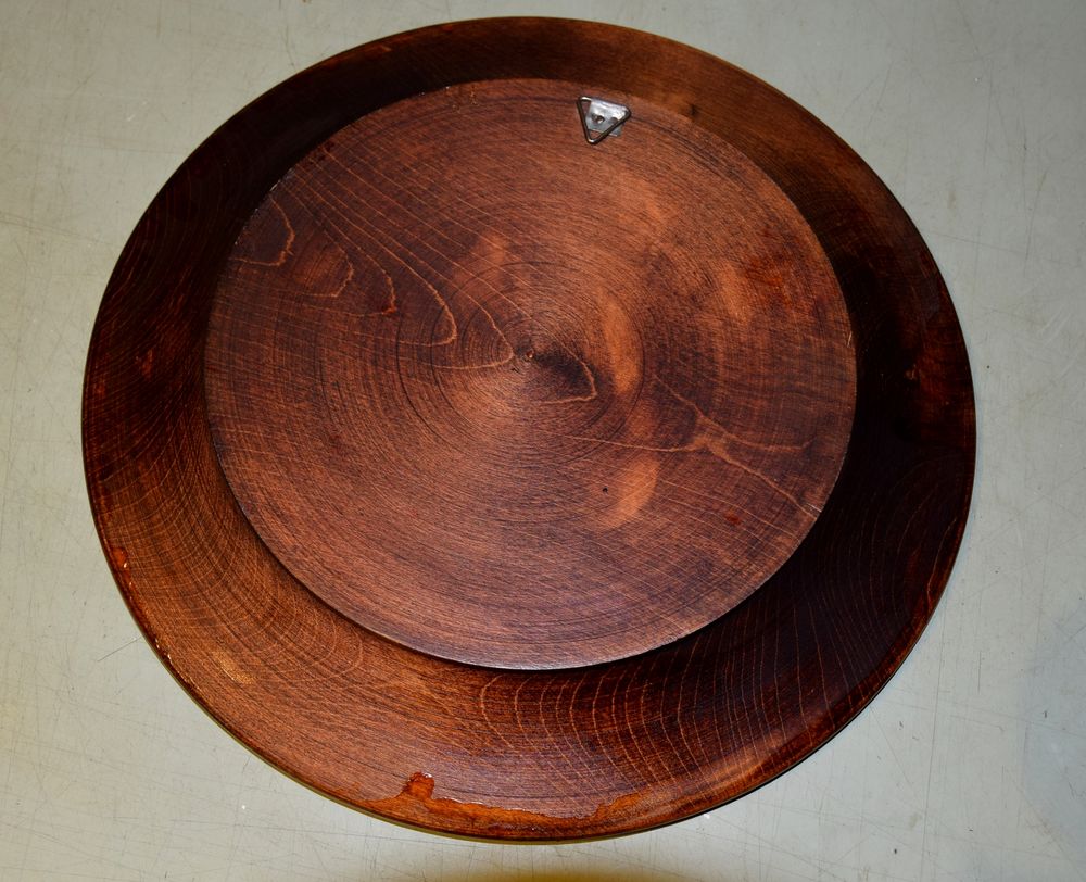 Assiette Bois Ancienne - Portrait couple Typique. Décoration