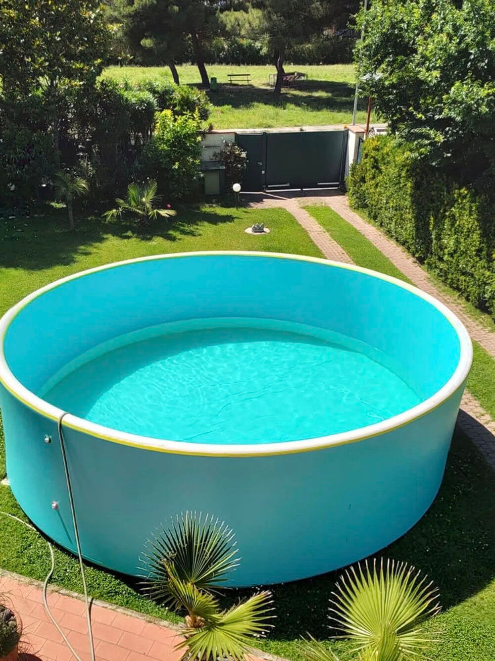 Piscine IPOOLGO gonflables hors-sols &agrave; bords durs Sports