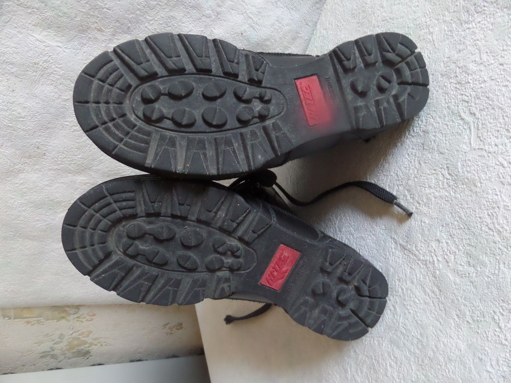 chaussures LEATHER MAGNUM taille 41 Chaussures