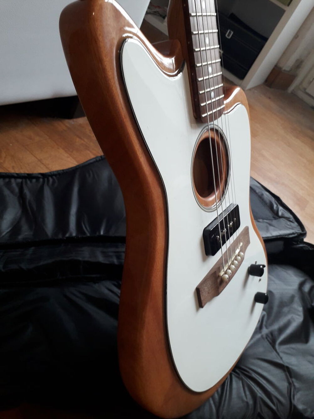 GUITARE FENDER ACOUSTASONIC USA JAZZMASTER -partcaster 650� Instruments de musique
