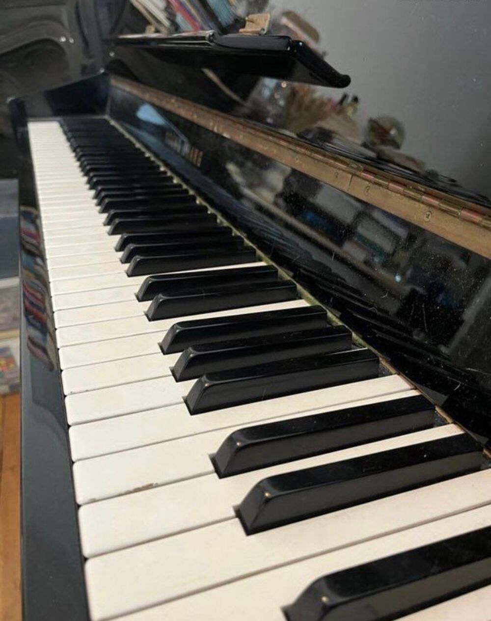Piano droit Young Chang
Instruments de musique