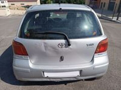 Yaris 65 VVT-i Lin&eacute;a Terra 2004 occasion 42170 Chambles