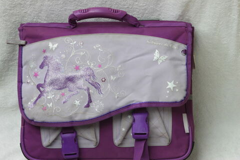 Cartable Histoires de filles 10 Montigny-Lencoup (77)