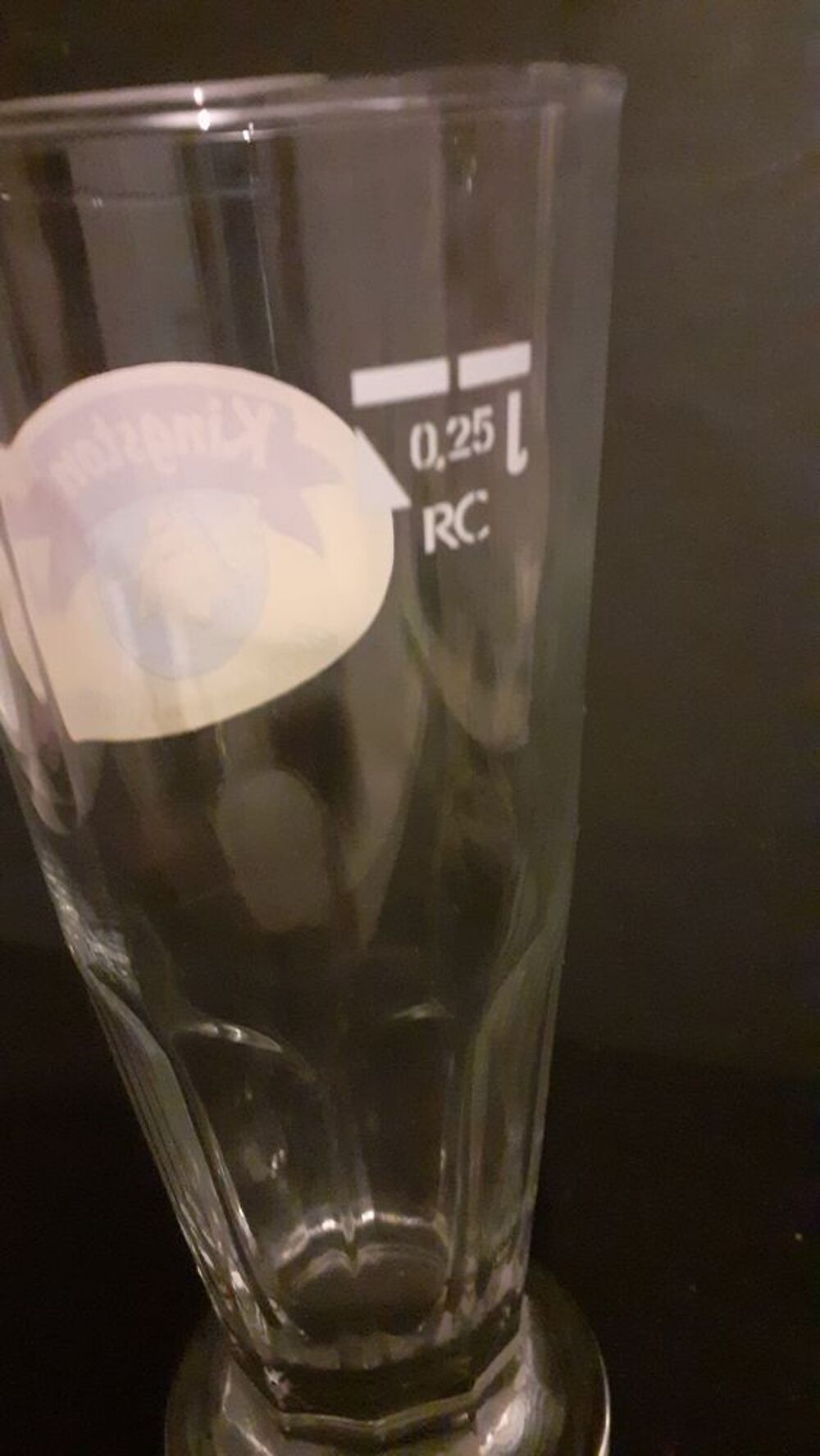 Un verre &agrave; bi&egrave;re Kingston Décoration
