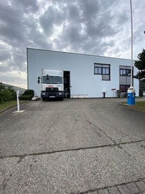 BRON : LOCAL 570 M2 DONT 400 M2 LOCAL + 170 M2 DE BUREAUX 4170 69500 Bron