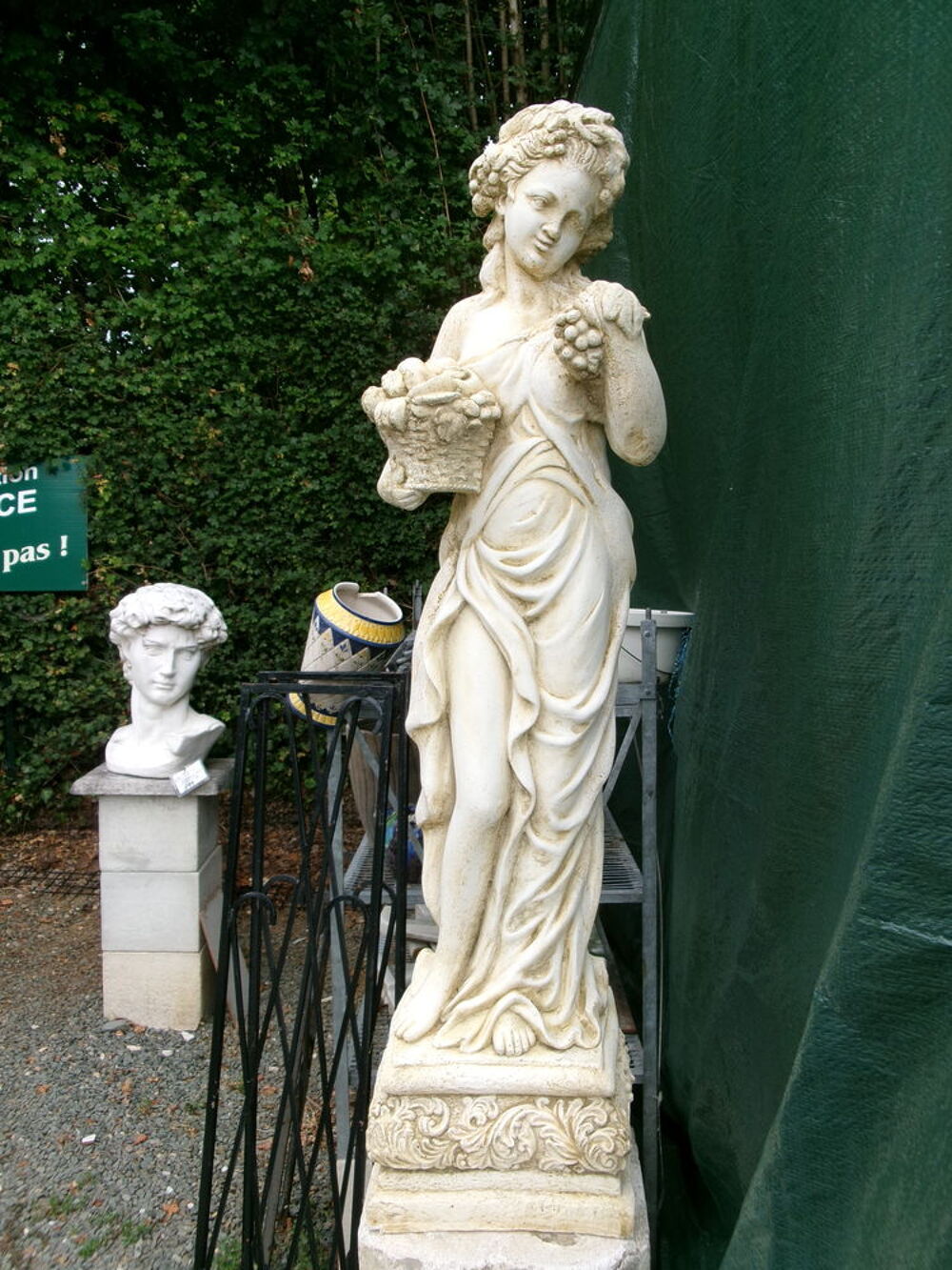 Statue en pierre reconstitu&eacute;e, non g&eacute;live Décoration