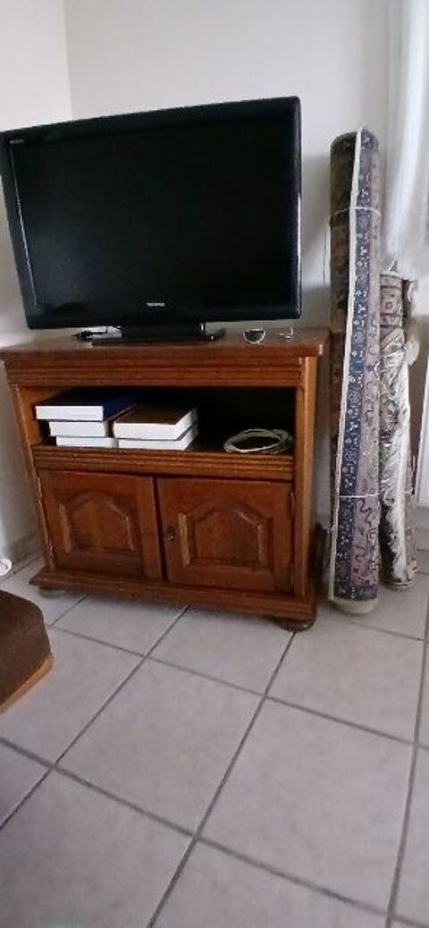 Beau meuble télé en chêne avec plateau orientable 35 Estrablin (38)