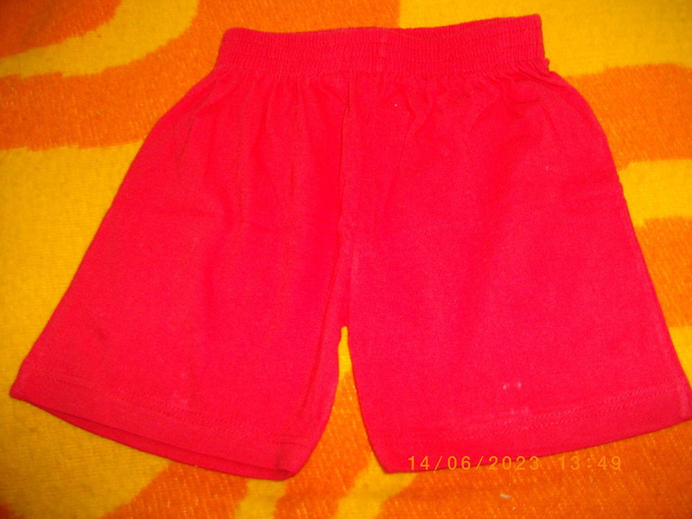 Short rouge - Taille : 3 ans Puériculture