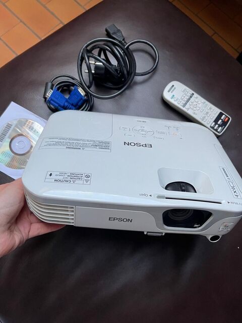 vid�o projecteur lcd projector Epson EB-S11 200 V�lizy-Villacoublay (78)