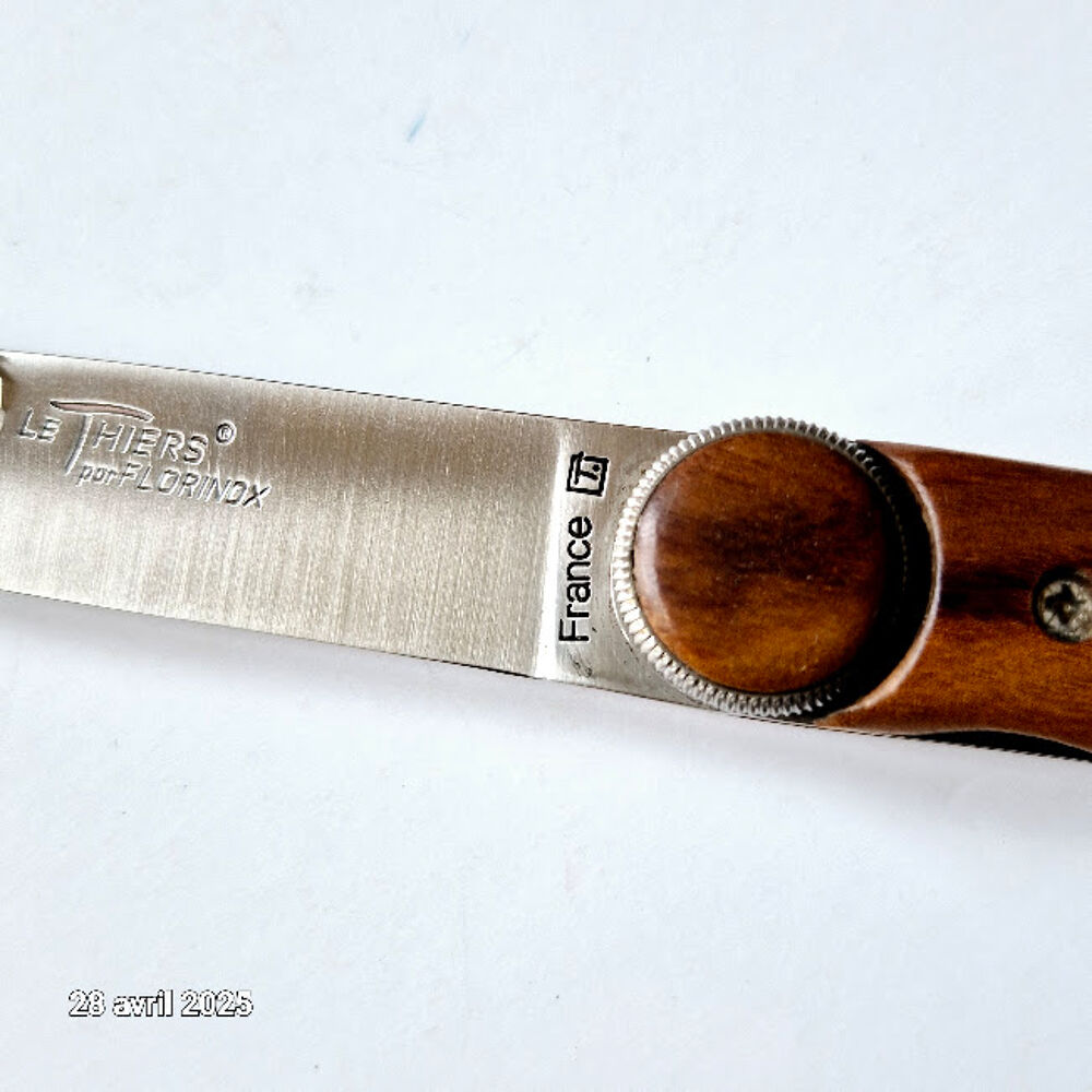 Couteau Le Thiers Florinox , manche bois fonc&eacute;, M&eacute;canisme: Sports
