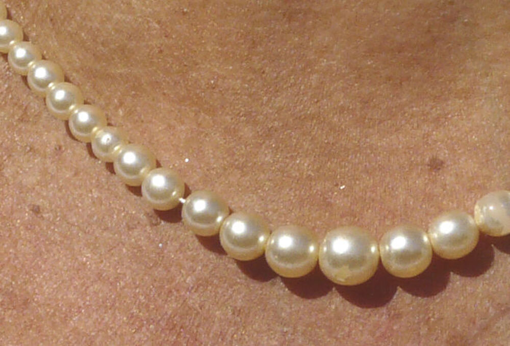 Collier de Perles des ann&eacute;es 30 &agrave; fermoir coffret original Bijoux et montres
