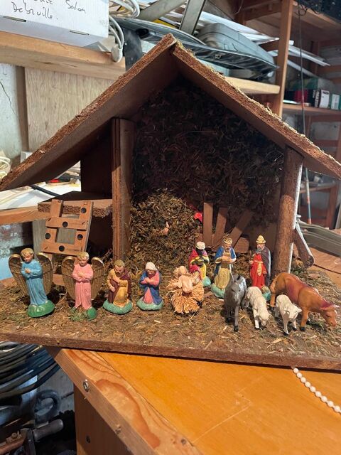 Crèche de Noël 20 La Neuville-au-Pont (51)