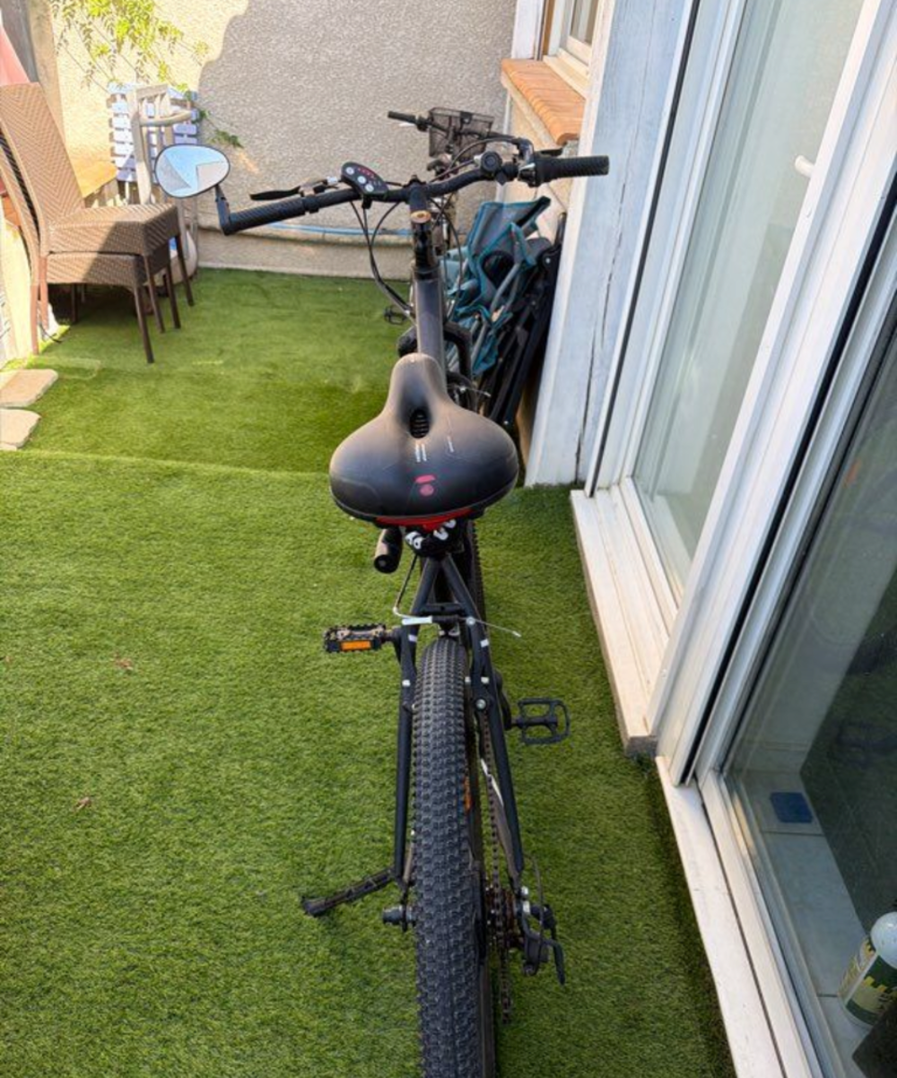 v&eacute;lo electrique tr&egrave;s peu servi de marque toplife Vélos