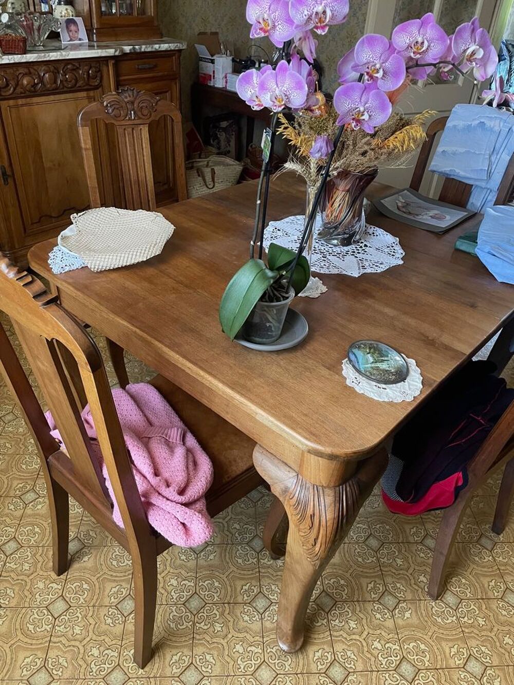 salle &agrave; manger de famille Meubles