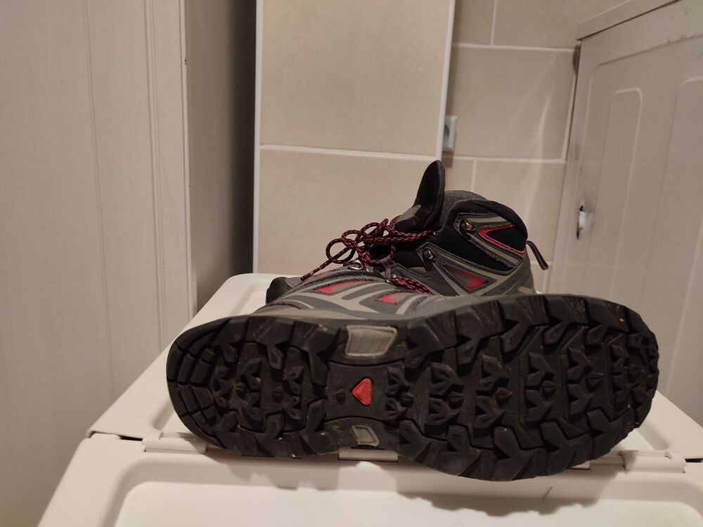 Chaussures de randonn&eacute;e Salomon femme Chaussures