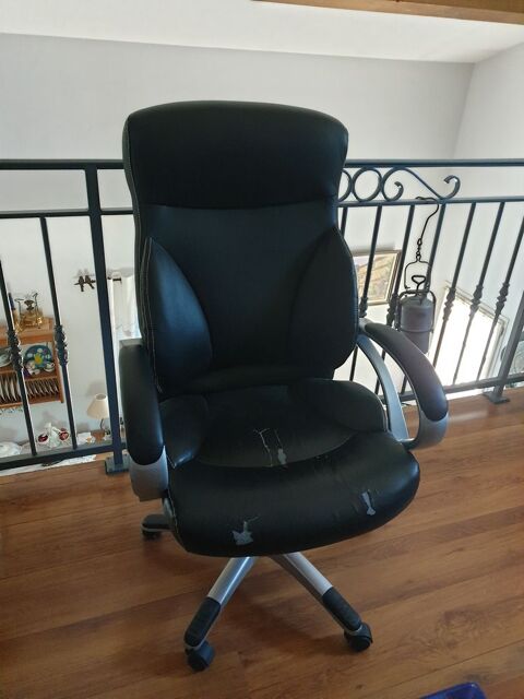 FAUTEUIL De  BUREAU  35 Gallargues-le-Montueux (30)