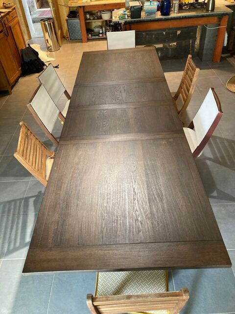 Table extensible bois massif, quasi neuve 12 personnes 650 Saint-Montan (07)
