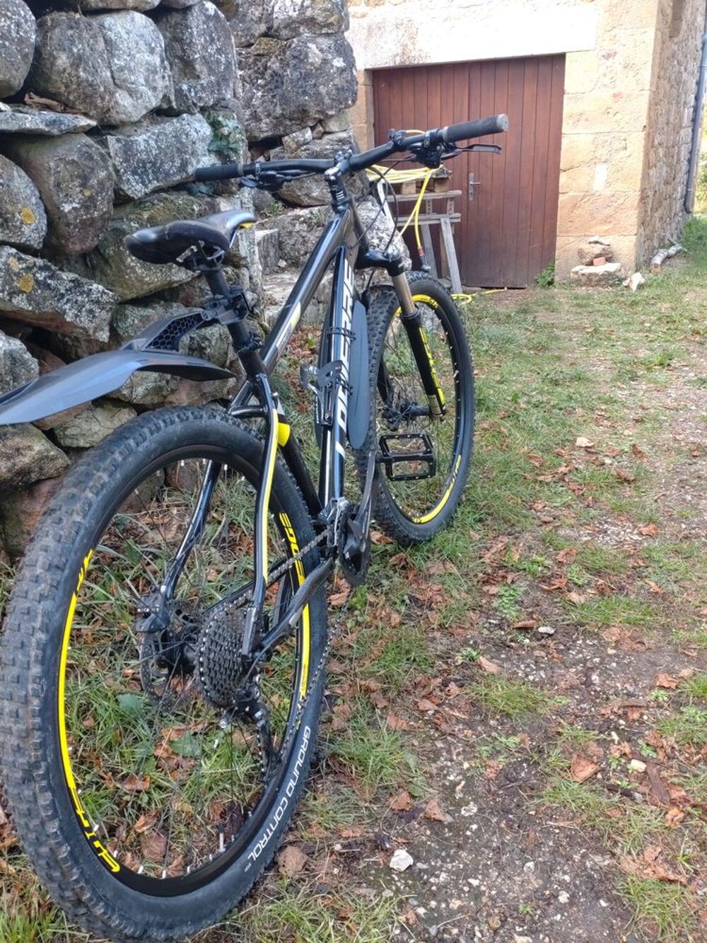 VTT LAPIERRE EDGE 327 M Vélos