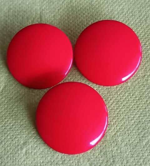 Lot de 3 Boutons Rouge Vintage ? 25 mm ? Ultra Légers
N°63 4 Thonon-les-Bains (74)