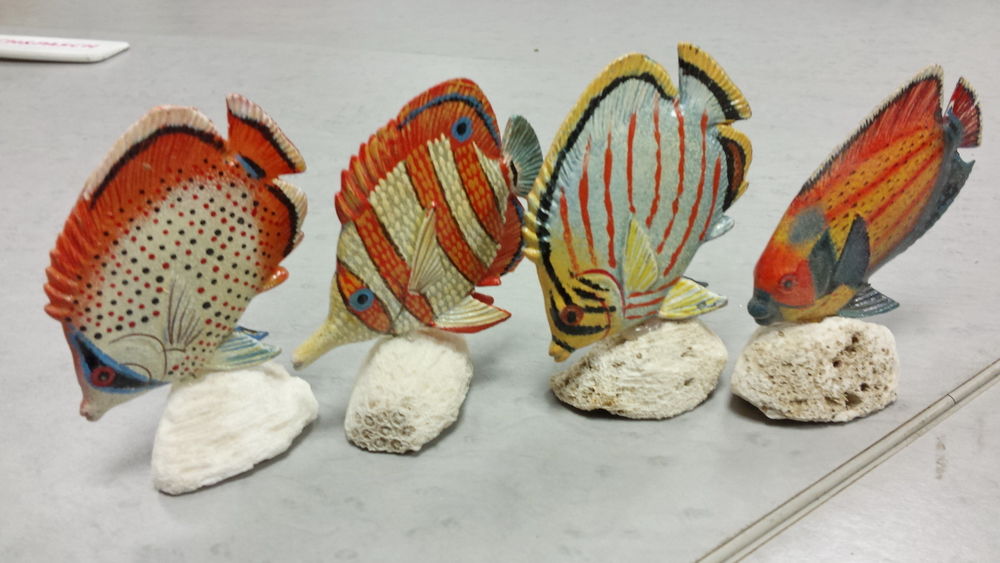 Ensemble de 4 poissons papillon peint sur galet Décoration