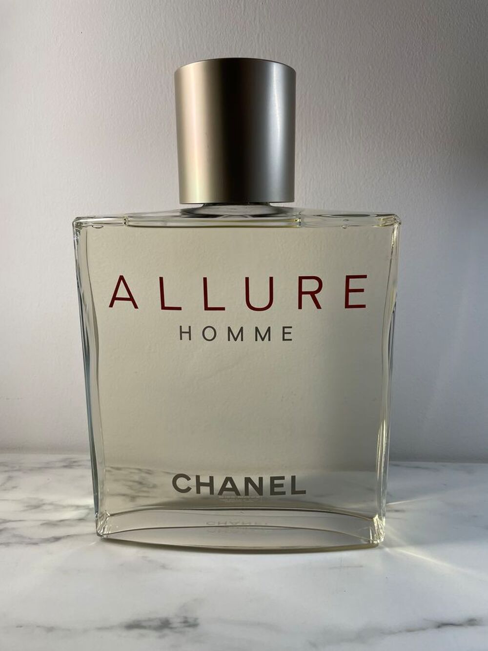Parfum g&eacute;ant allure homme Chanel 