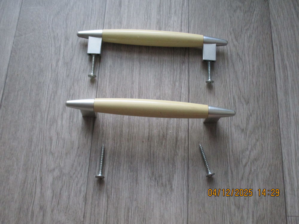 Poign&eacute;es de meuble Bricolage