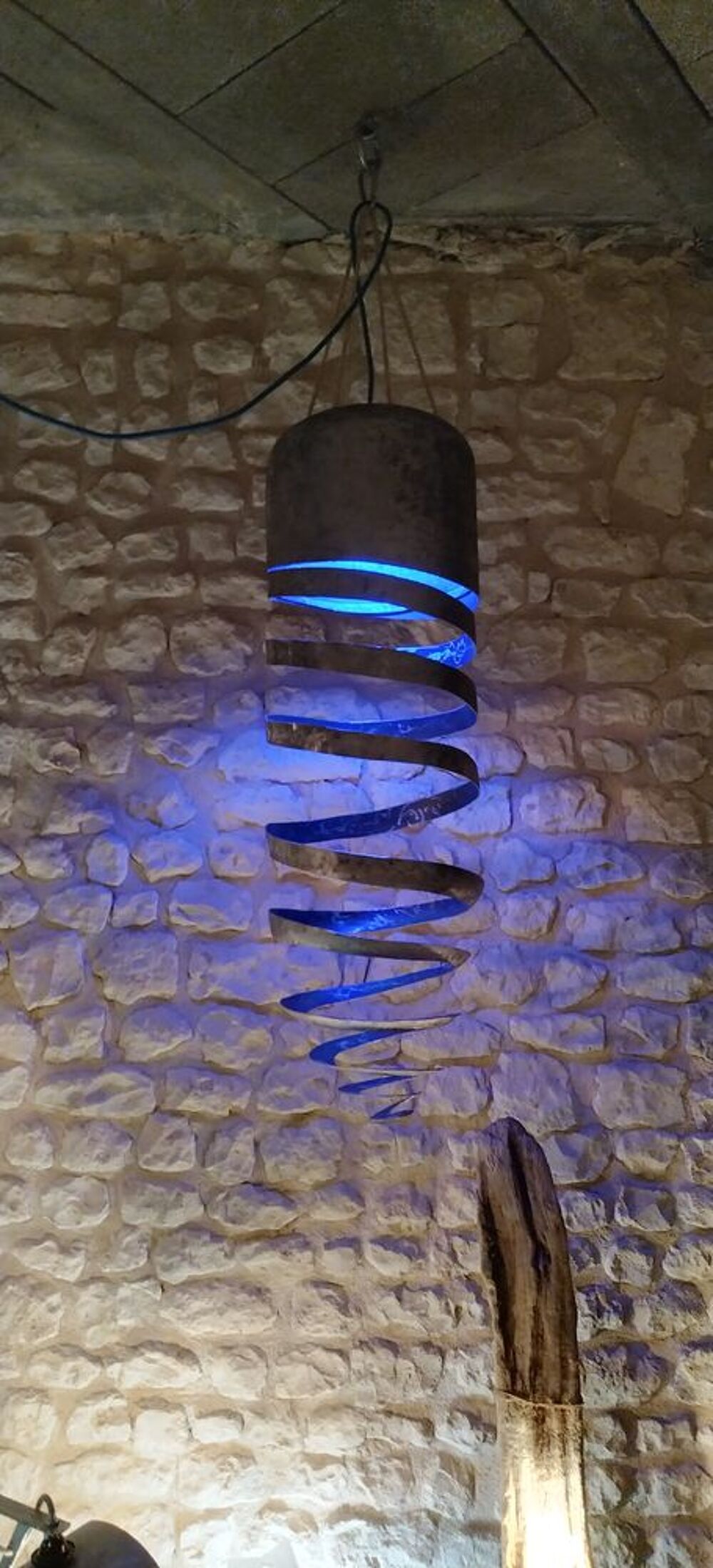 Lampe en acier suspension Décoration