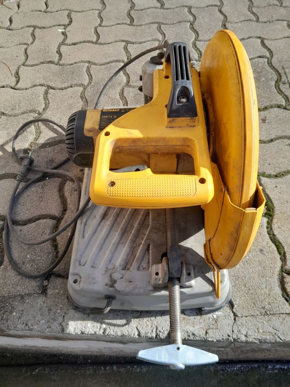 Tron&ccedil;onneuse &agrave; disque pour ferraille tr&egrave;s peut Bricolage