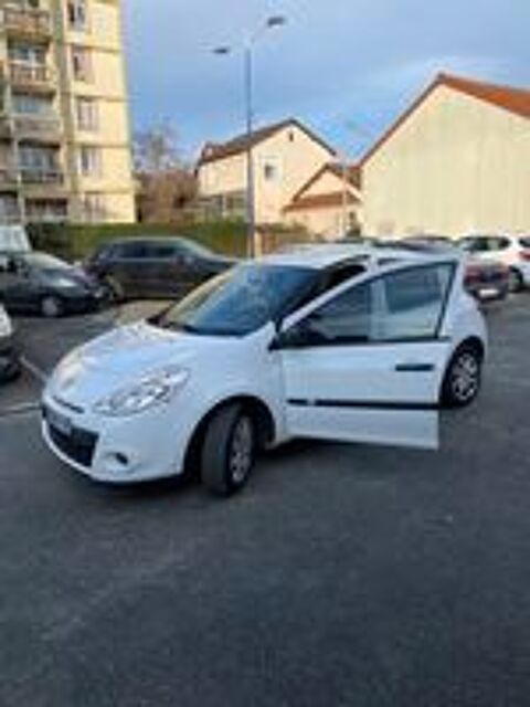 Annonce voiture Renault Clio III 3500 