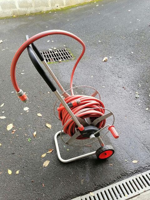 D�vidoir sur roue en acier avec Tuyau d'arrosage et raccorde 45 Bretteville-sur-Laize (14)
