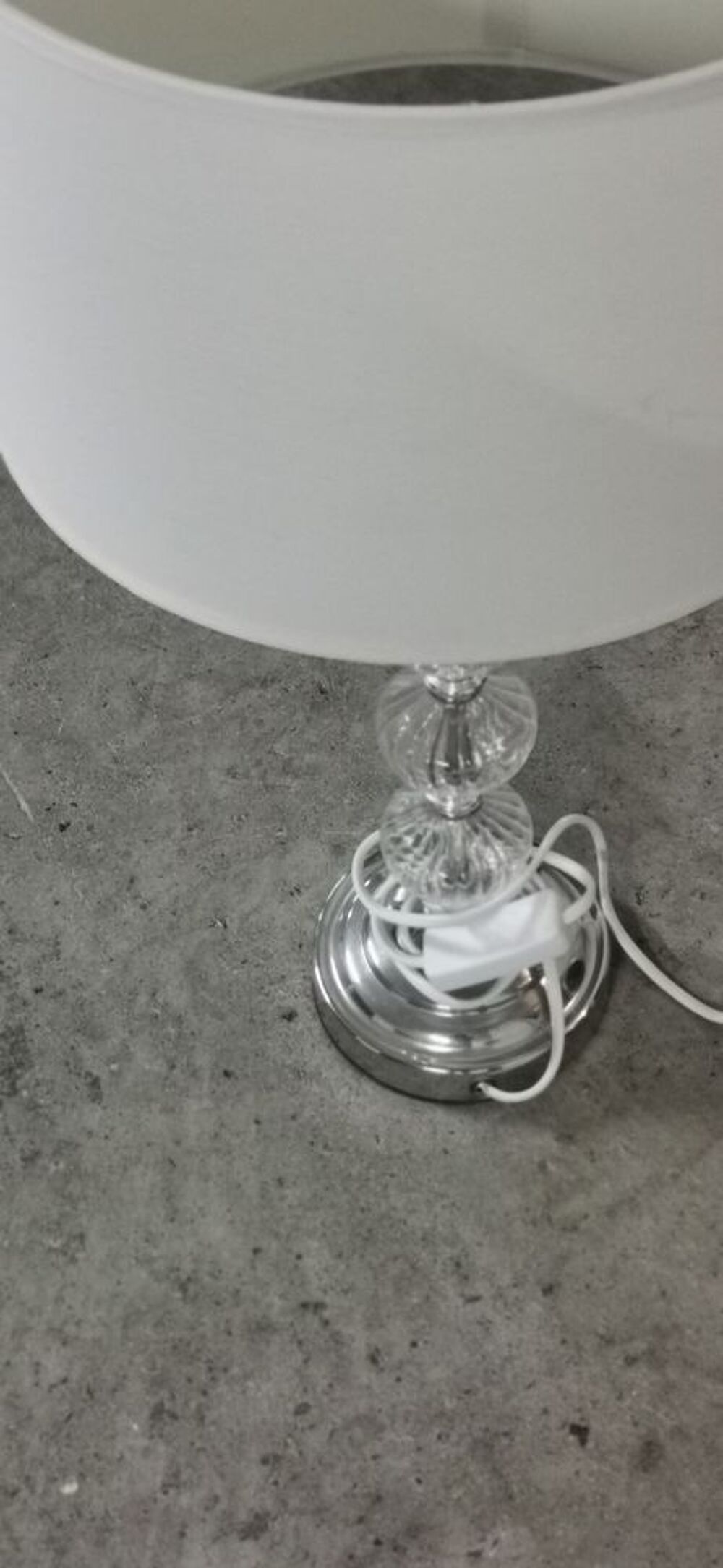 lampe a poser en metal et boules transparentes D�coration