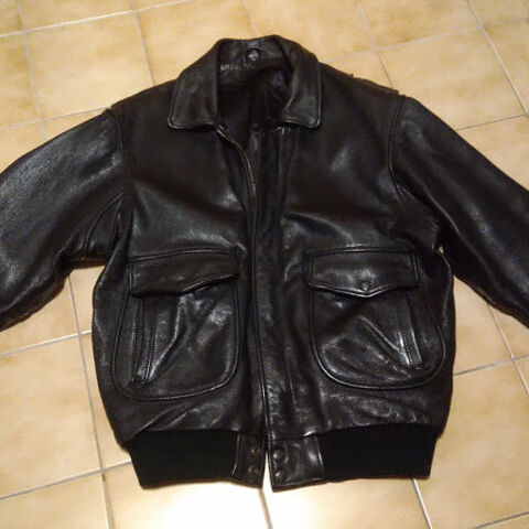 BLOUSON CUIR NOIR ET OU MOTO 40 Castries (34)