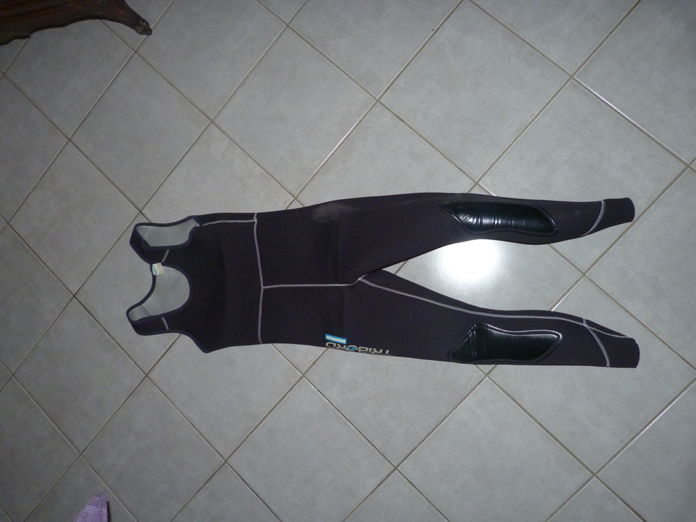 COMBINAISONS DE PLONGEE TRIBORD Sports