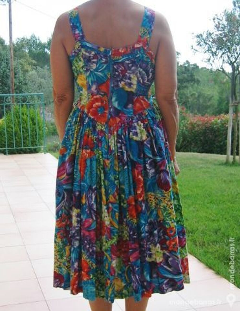 Robe &agrave; fleurs Vêtements