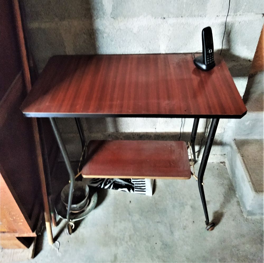 TABLE D APPOINT VINTAGE ANNEES 60 Meubles