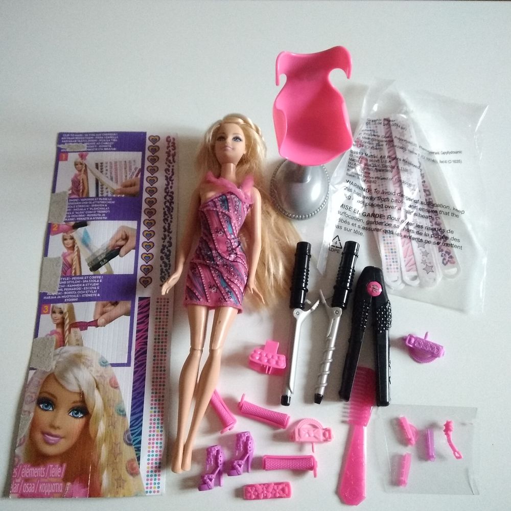 POUPEE BARBIE CREE TES PROPRES STYLES DE COIFFURE
Jeux / jouets