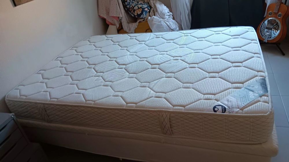 Sommier + matelas 140x190 Meubles