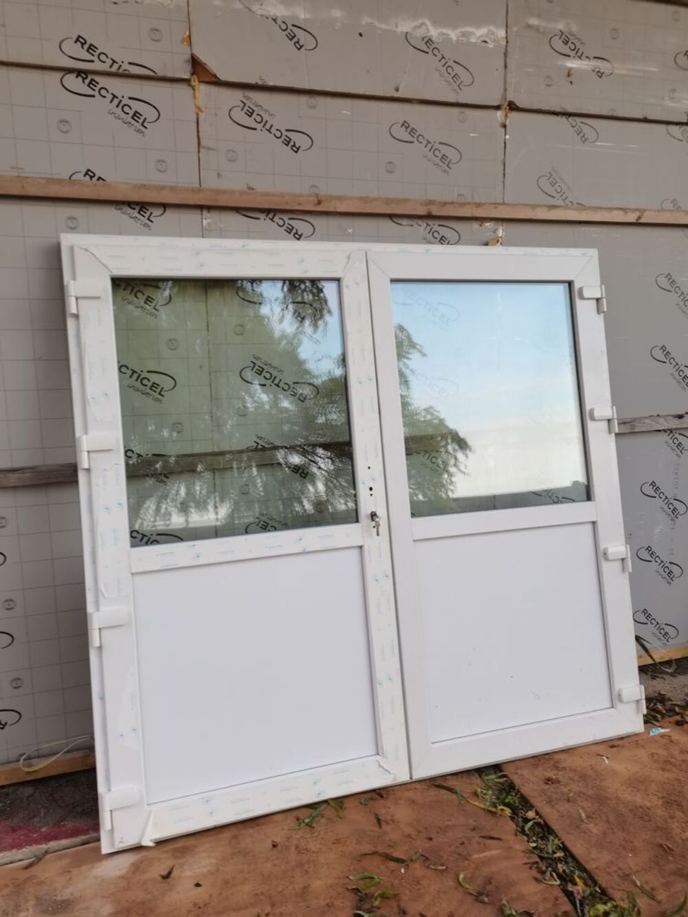 Porte fen&ecirc;tre neuve avec sous bassement en pvc Bricolage