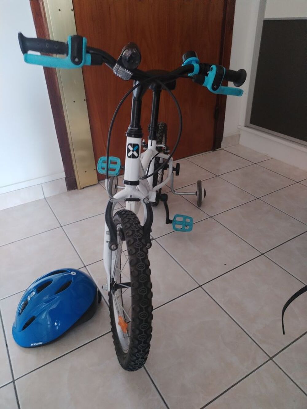 V&eacute;lo B TWIN 16 pouces Vlos