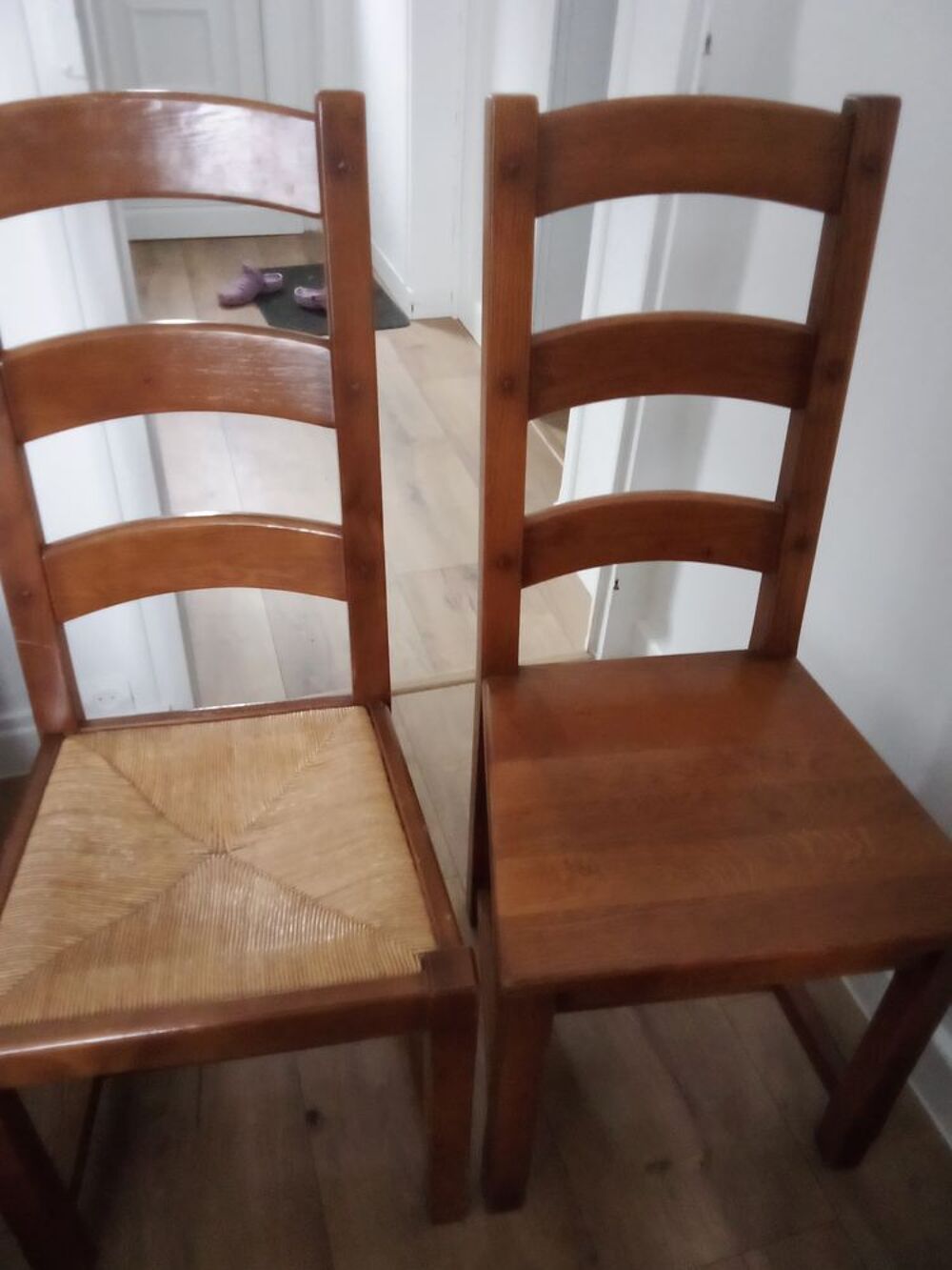 Table et chaises + banc Meubles