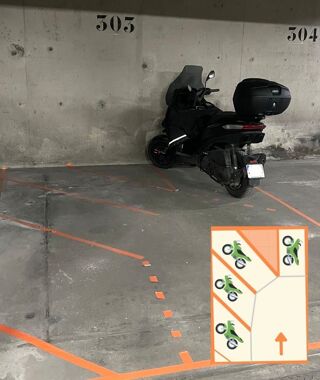  Parking / Garage � louer 4 m� Paris